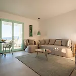 Resort Vibes Kímolos