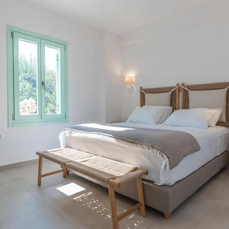 Kimolos Vibes Suites Resort